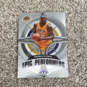 Panini Epic Performers Silver and Yellow Card